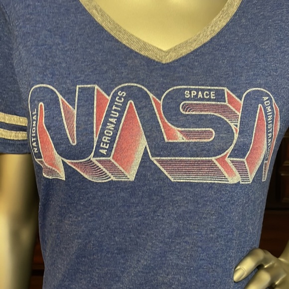 Jerzee’s NASA T-shirt - Picture 3 of 13